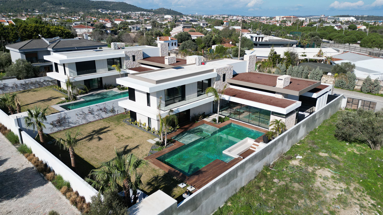 Luxury Detached Villa Near Starbucks in Ilıca Mamurbaba, Close to the Beach and Alaçatı 